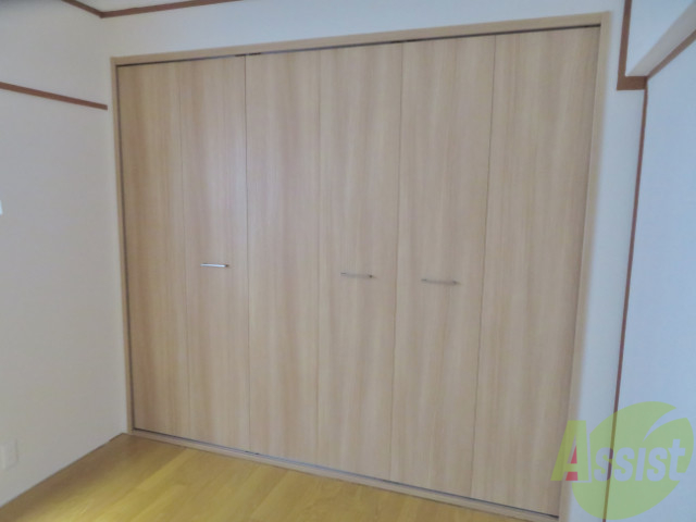 収納　この収納はとっても広い。子の中身もぜひみてもらいたいですね。