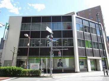 銀行　三井住友銀行日暮里支店（銀行）まで556m