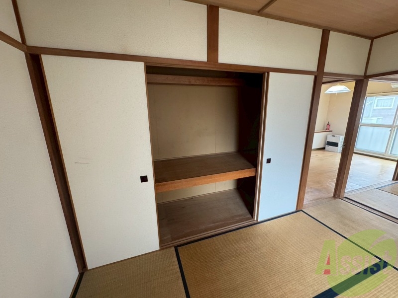 収納　こちらは収納です。物をしまう事ができますね！