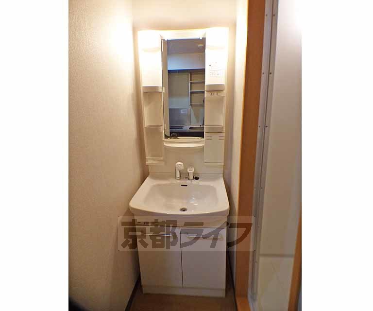 洗面設備　洗面台です。