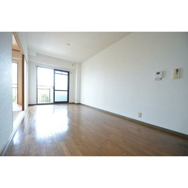 居室・リビング　使いやすい居間です