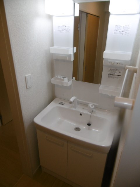 洗面設備　※写真は別部屋のものです。（参考）