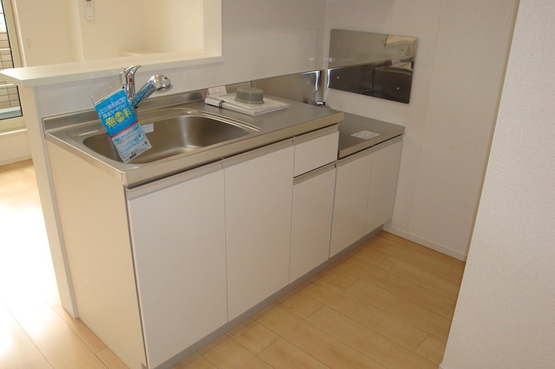 キッチン　※写真は別部屋のものです。（参考）