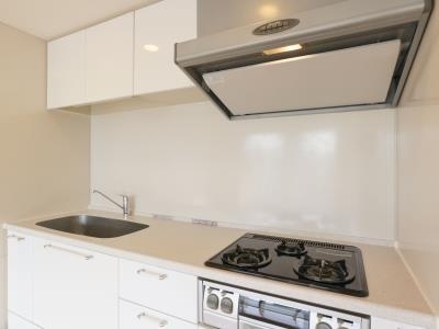 キッチン　※こちらのお写真は他部屋になり参考写真です