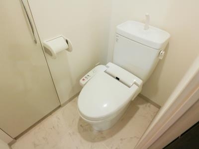 トイレ　※こちらのお写真は他部屋になり参考写真です