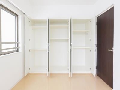 収納　※こちらのお写真は他部屋になり参考写真です