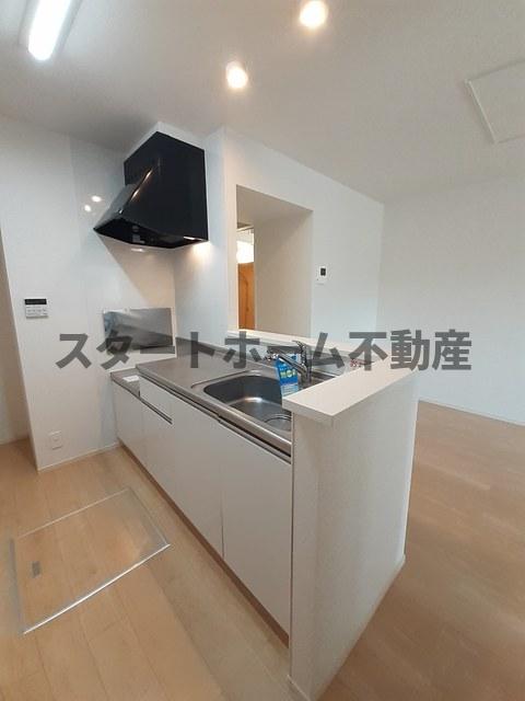 キッチン　コンパクトなキッチンで掃除もラクラク