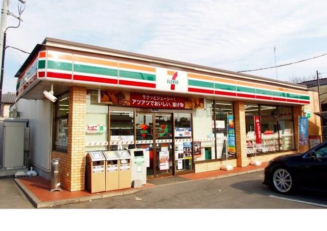 コンビニ　セブンイレブン向町店（コンビニ）まで800m