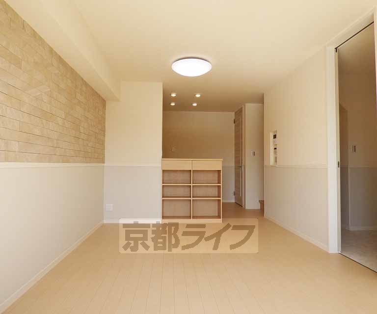 居室・リビング　広々とした室内です。