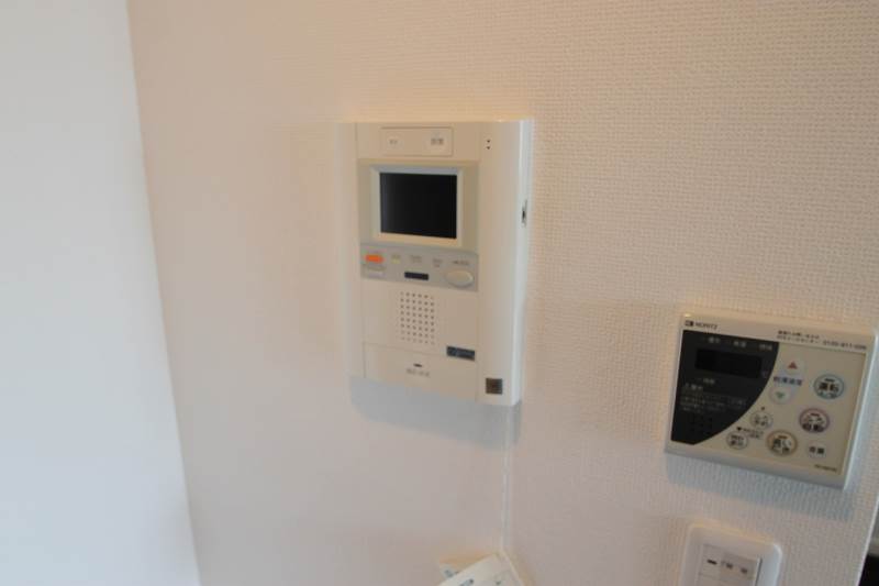 セキュリティ　安心、モニター付きインターホン