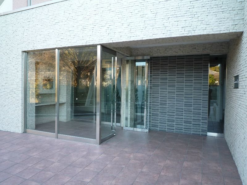 エントランス　キレイなエントランスです。