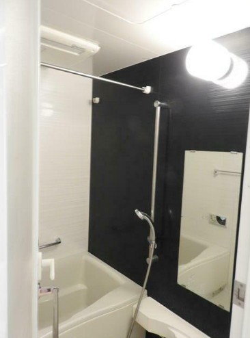 バス・シャワールーム　同タイプのお写真です（色合いが異なる場合が御座います）