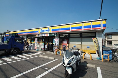 コンビニ　ミニストップ川越上戸店（コンビニ）まで400m