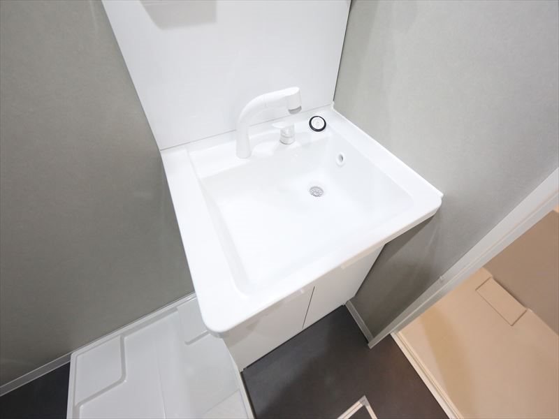 洗面設備　脱衣所　独立洗面台（シャンプードレッサー付）