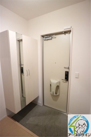 玄関　パース写真