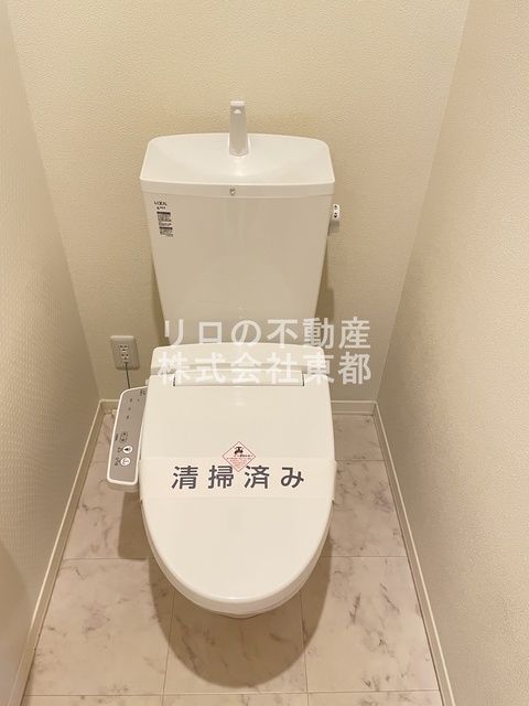 トイレ　洗浄・暖房便座付です！