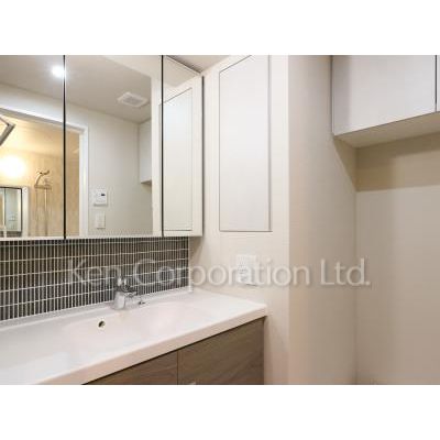 洗面設備　同タイプ13階のお部屋を撮影。仕様が異なることがあります。