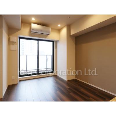 居室・リビング　同タイプ13階のお部屋を撮影。仕様が異なることがあります。