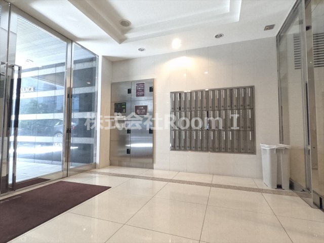 エントランス　建物の内部です