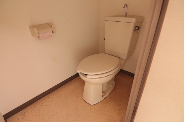 トイレ　別室の参考写真です。※現況優先