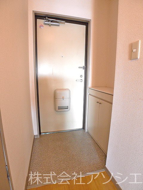 玄関　広い玄関ホール