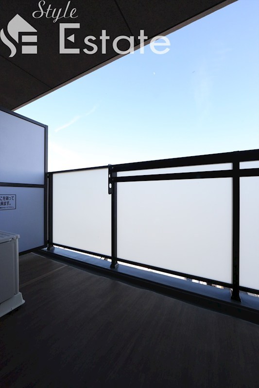 バルコニー　同仕様内装