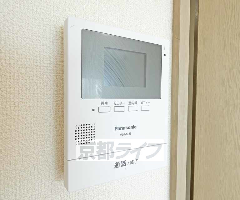 セキュリティ　モニター付きインターホンです。