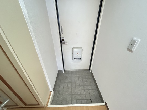玄関　※別部屋の写真です