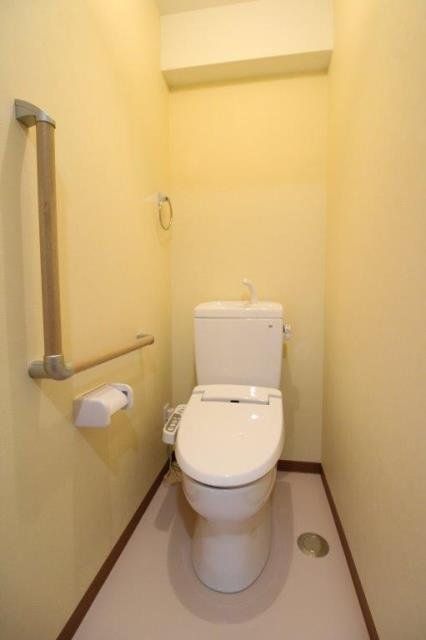 トイレ　※代表タイプの写真のため実際と異なる場合がございます