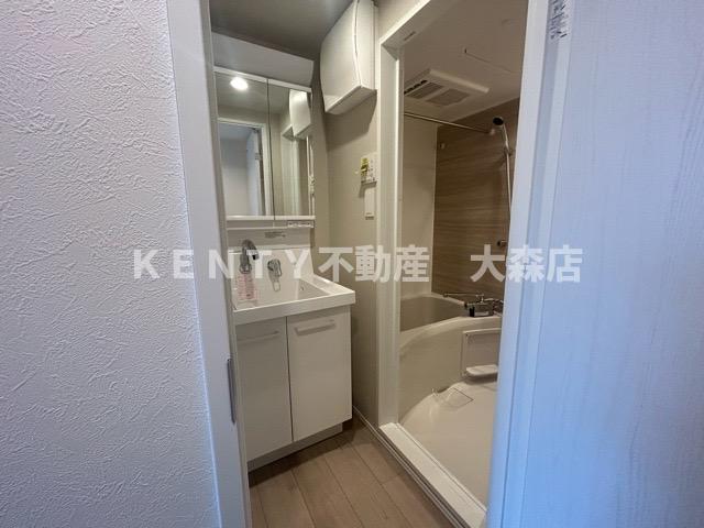 洗面設備　朝の身支度には欠かせない独立洗面化粧台