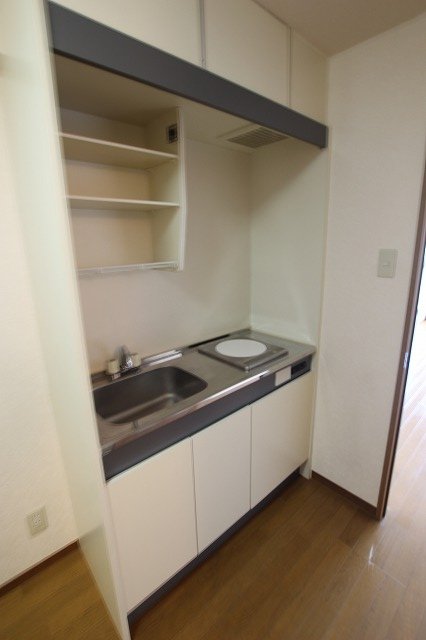 キッチン　同物件別号室