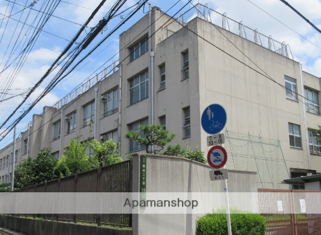 小学校　鶴橋小学校（小学校）まで357m