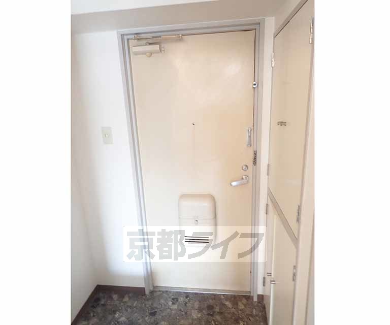 その他設備　しっかりとしたドアです。