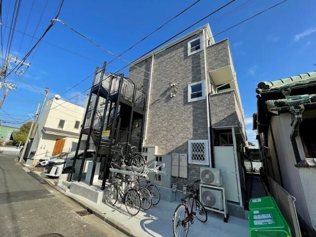 建物外観　レンガ調のおしゃれな外観♪