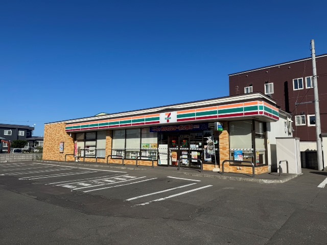 コンビニ　セブンイレブン江別元江別本町店（コンビニ）まで220m