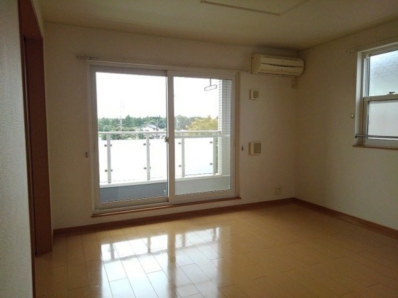 居室・リビング　図面と現状に相違がある場合には現状を優先