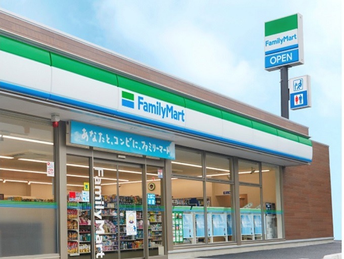 コンビニ　ファミリーマート 西小岩二丁目店（コンビニ）まで70m