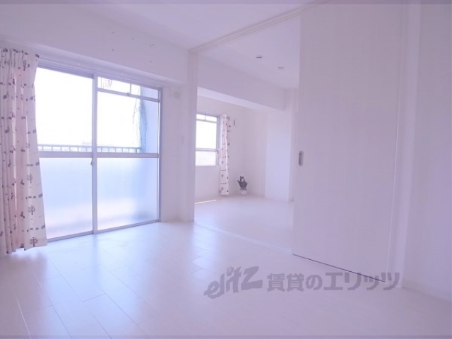 居室・リビング　洋室