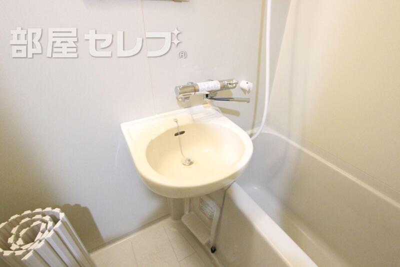 洗面設備　朝、便利ですよ。