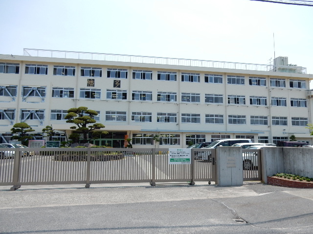 小学校　岡山市立幡多小学校（小学校）まで942m