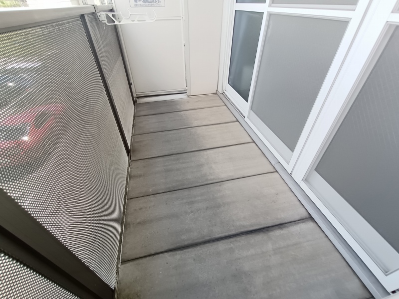 その他　各部屋にベランダ設置。