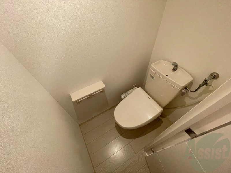 トイレ　ウォシュレット機能がついたトイレ。安心して使用できますね。