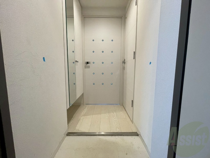 玄関　玄関の様子です。明るい印象ですね。気分もあがりそう。