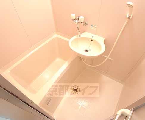 バス・シャワールーム　キレイなお風呂です