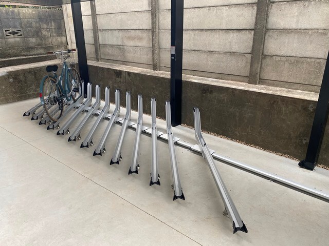 その他共有部分　屋根付き（各世帯１台迄）