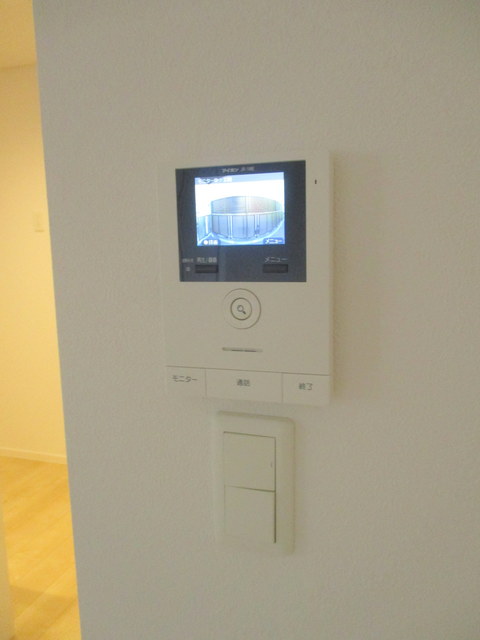 セキュリティ　訪問者をスグに識別、ＴＶモニタ付きインタホン