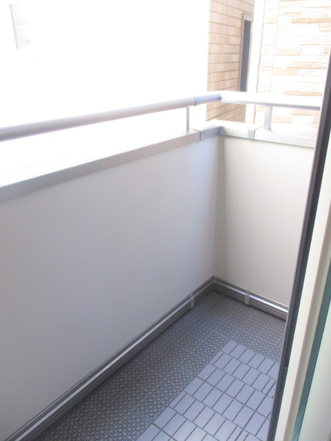 バルコニー　ゆとりのあるバルコニー