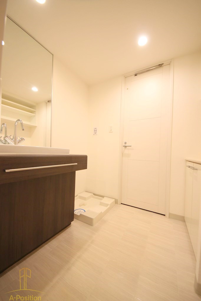 洗面設備　KDX堺筋本町レジデンス