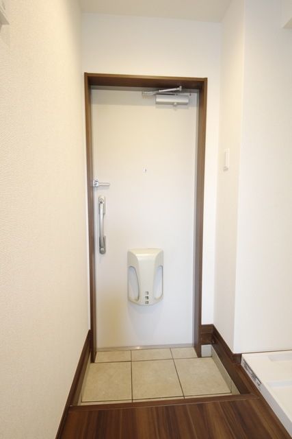 玄関　★見学希望等はタウンハウジング中央林間店までお気軽に♪★