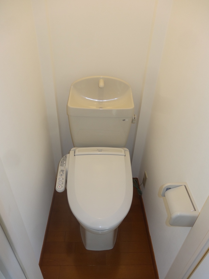 トイレ　トイレスペース（同一仕様写真）